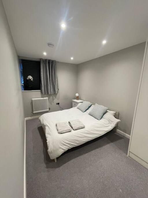 דירות אפסום Marvellous New Build 2 Bed Flat - 1 Ophelia Court מראה חיצוני תמונה