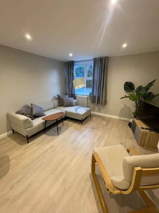 דירות אפסום Marvellous New Build 2 Bed Flat - 1 Ophelia Court מראה חיצוני תמונה