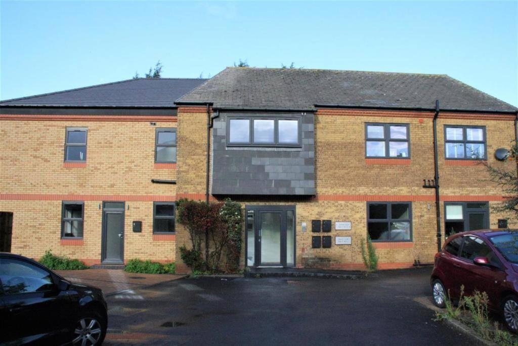 דירות אפסום Marvellous New Build 2 Bed Flat - 1 Ophelia Court מראה חיצוני תמונה